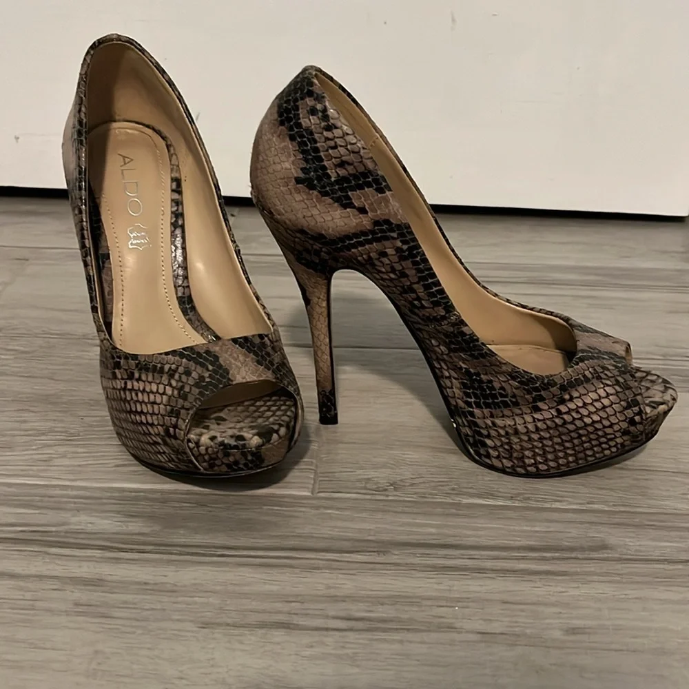 ALDO snakeskin platform heels - Picture 2 of 5